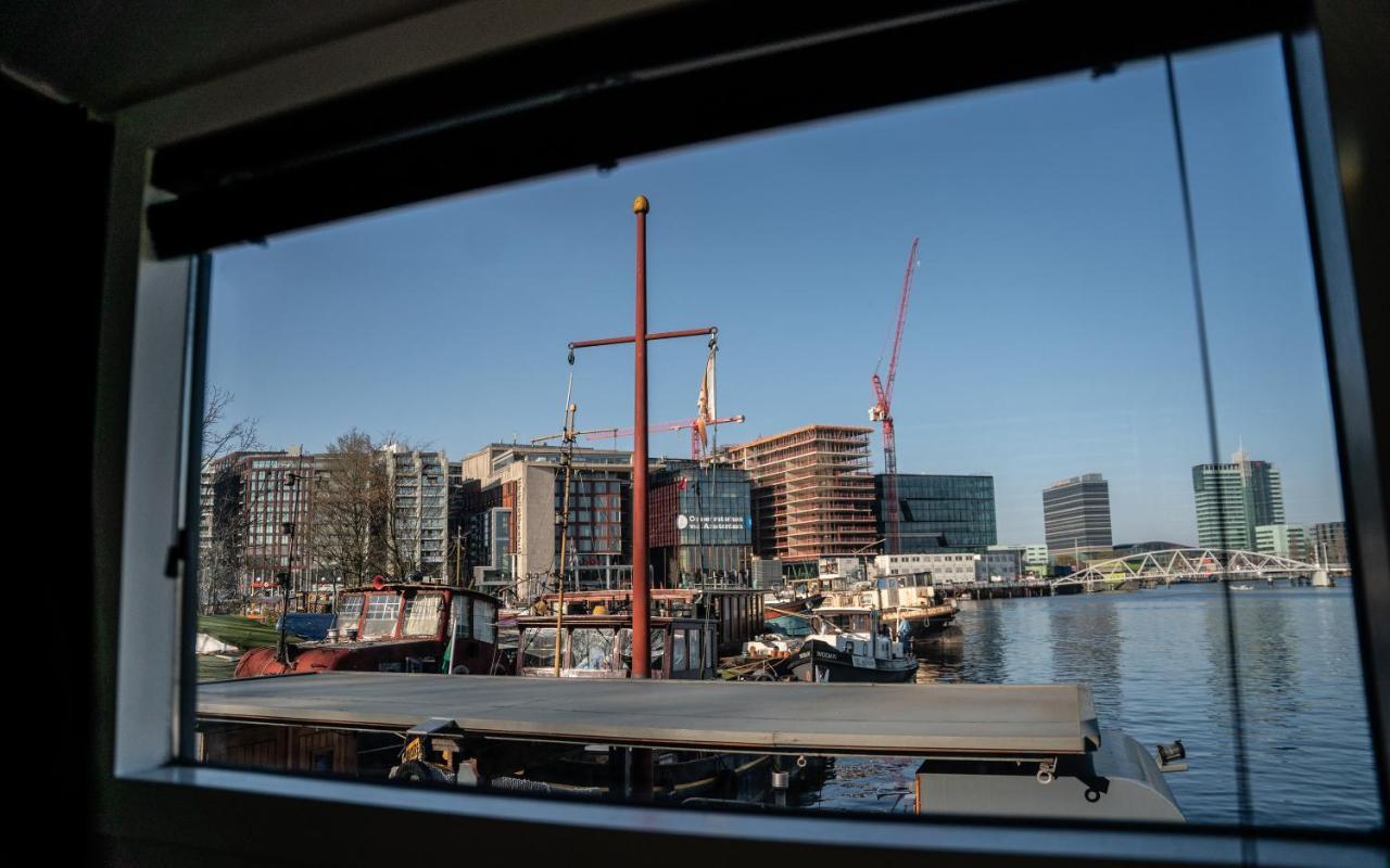 Houseboat * Amsterdam